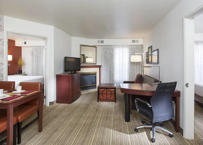 Hotel Phoenix Glendale/ 3*