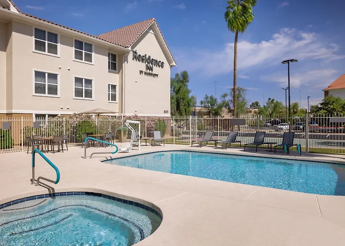Phoenix Glendale/ Hotel 3*