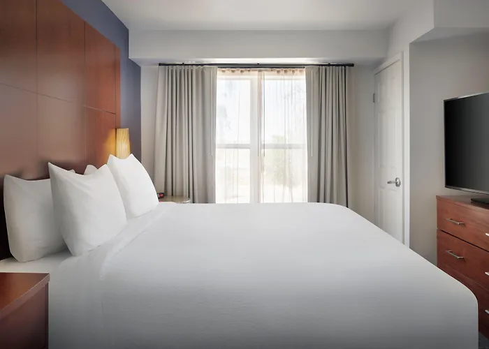 Hotel Phoenix Glendale/ Peoria